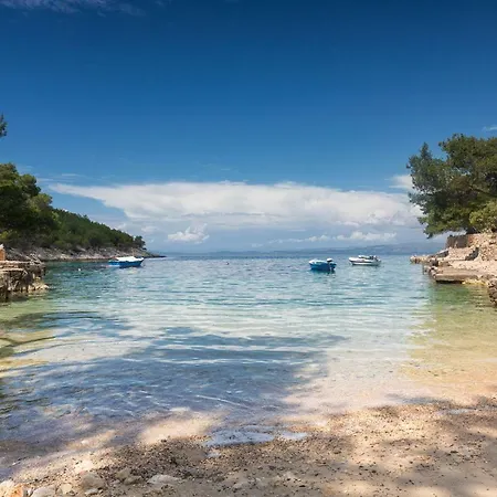 Hotel apartamentowy Golden Bay Hvar 4*