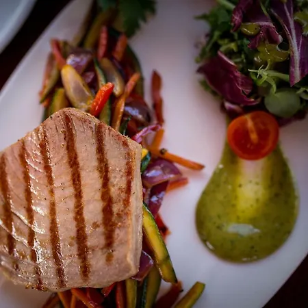 Golden Bay Hvar Hotel apartamentowy