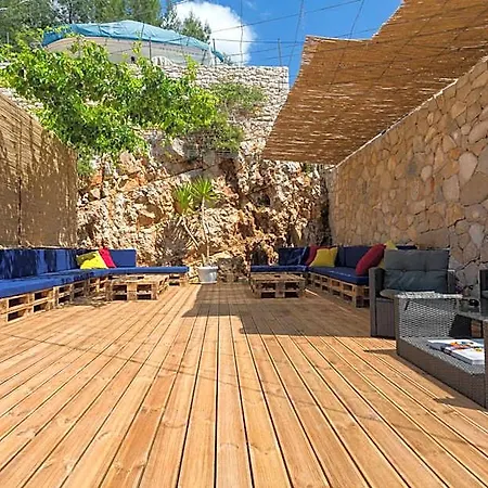 מלון דירות Golden Bay Hvar 4*