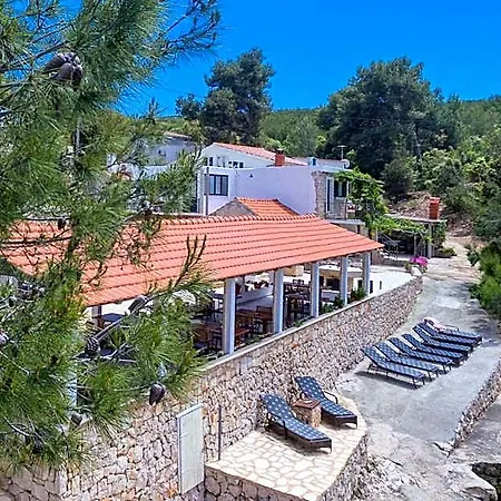 מלון דירות Golden Bay Hvar 4*