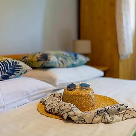Golden Bay Hvar 4* חוואר