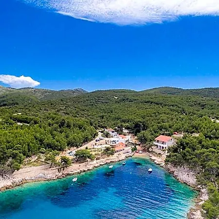מלון דירות Golden Bay Hvar חוואר