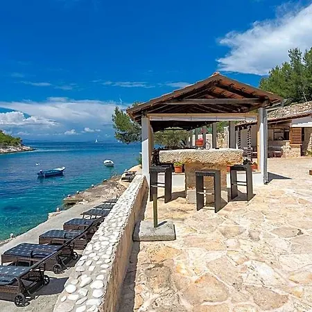 מלון דירות Golden Bay Hvar חוואר