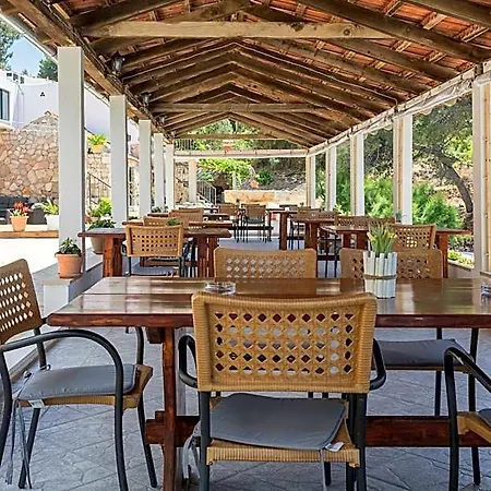 Golden Bay Hvar 4* חוואר