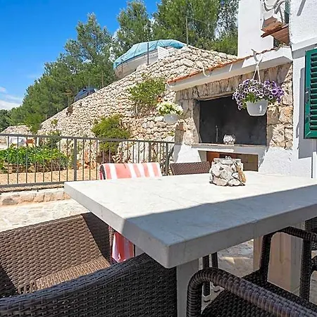 Golden Bay Hvar מלון דירות