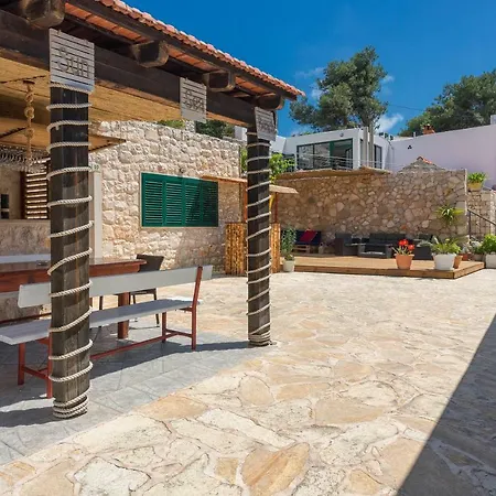 Golden Bay Hvar Aparthotel *