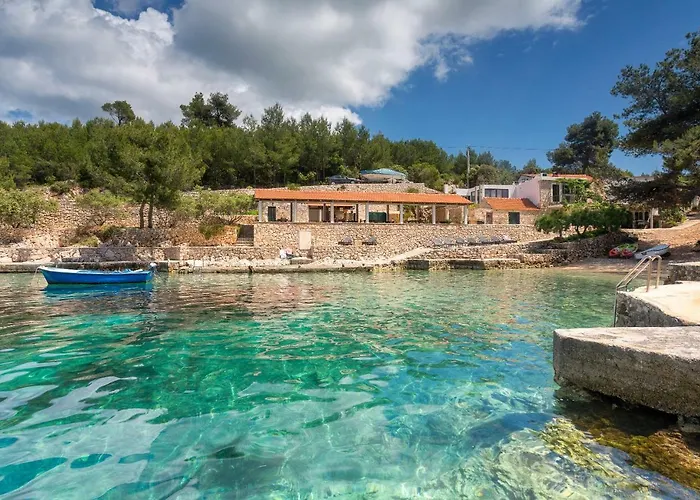 Golden Bay Hvar Апарт-готель Хвар