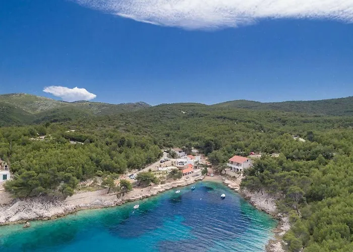 Апарт-готель Golden Bay Hvar Хвар