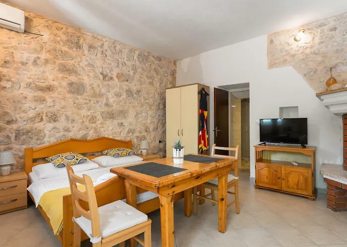 Апарт-готель Golden Bay Hvar Хвар