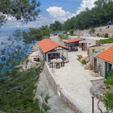 Golden Bay Hvar